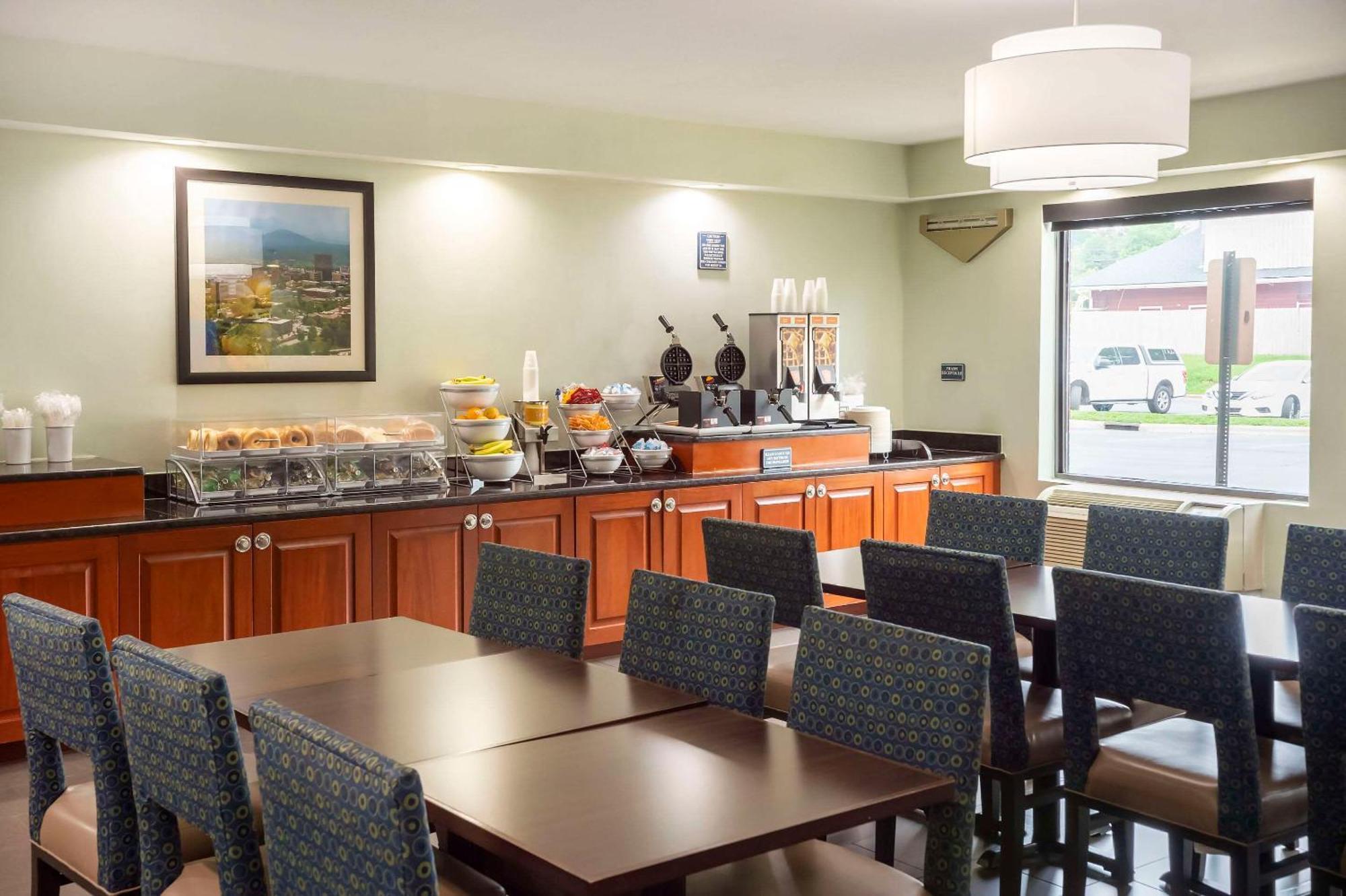 Comfort Suites Outlet Center Asheville Zewnętrze zdjęcie