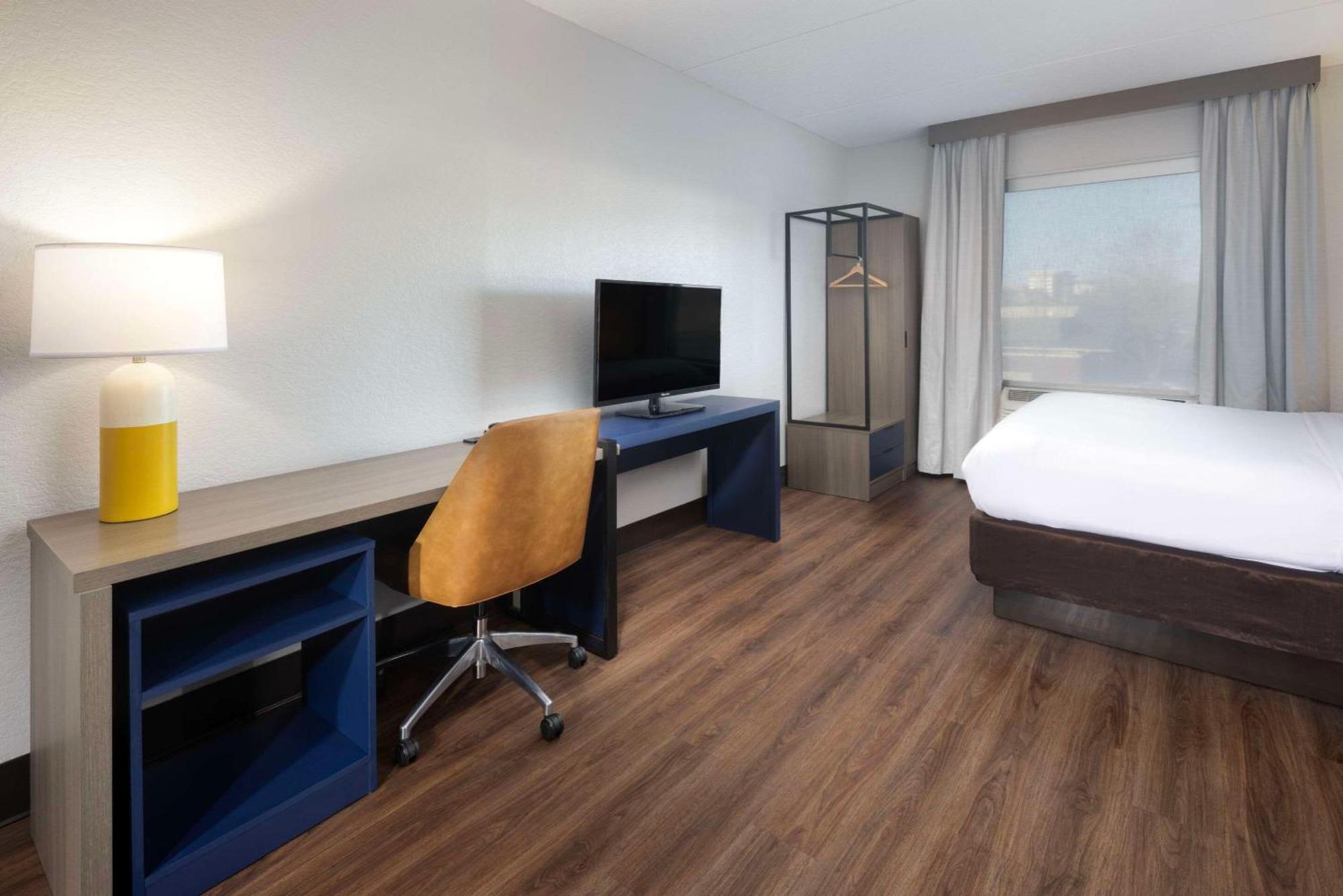 Comfort Suites Outlet Center Asheville Zewnętrze zdjęcie