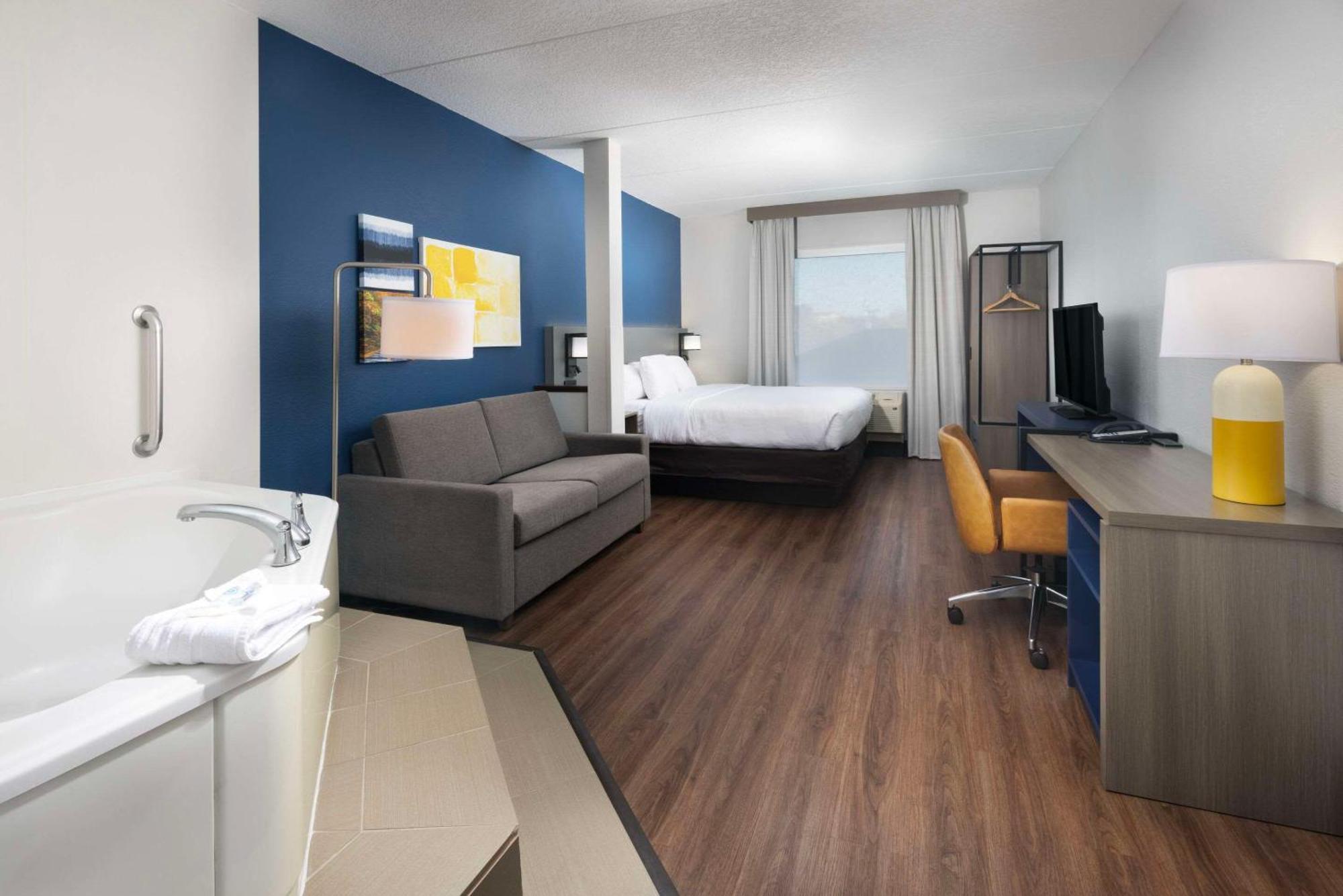 Comfort Suites Outlet Center Asheville Zewnętrze zdjęcie