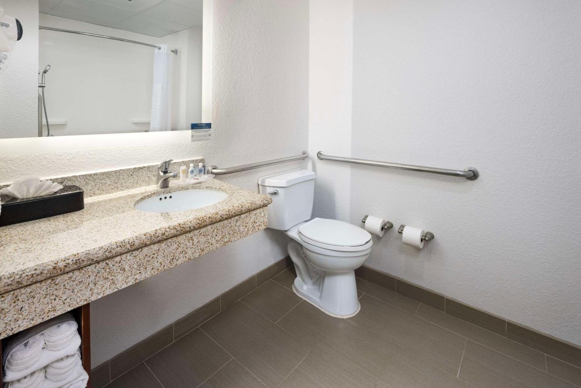 Comfort Suites Outlet Center Asheville Zewnętrze zdjęcie